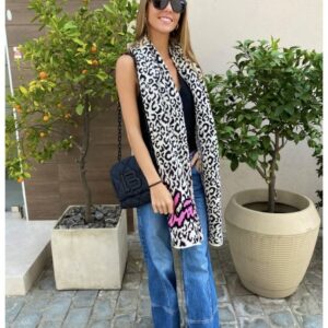 BUFANDA LUZ VIBRANT COQUETTE LEOPARDO BEIGE-NEGRO Letras Rosa